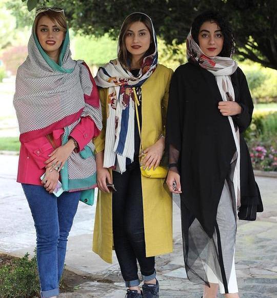 ژست عکس دخترانه سلفی سه نفره