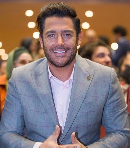 عکس رستوران محمدرضا گلزار