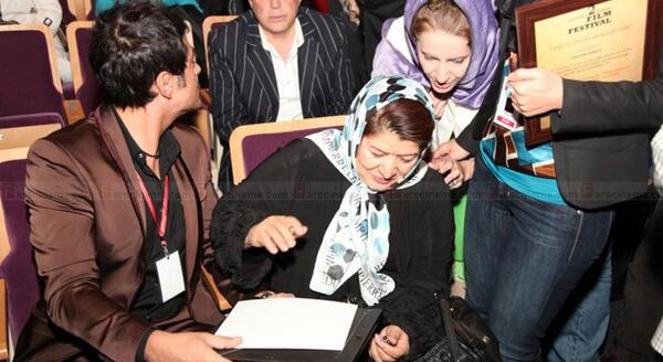 عکس های گلزار در خارج از کشور