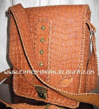 عکس کیف دوشی چرم دست دوز