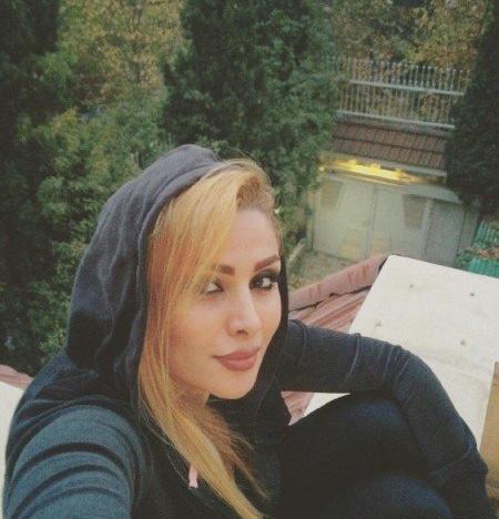 عکس دنیا جهانبخت با لباس عروس
