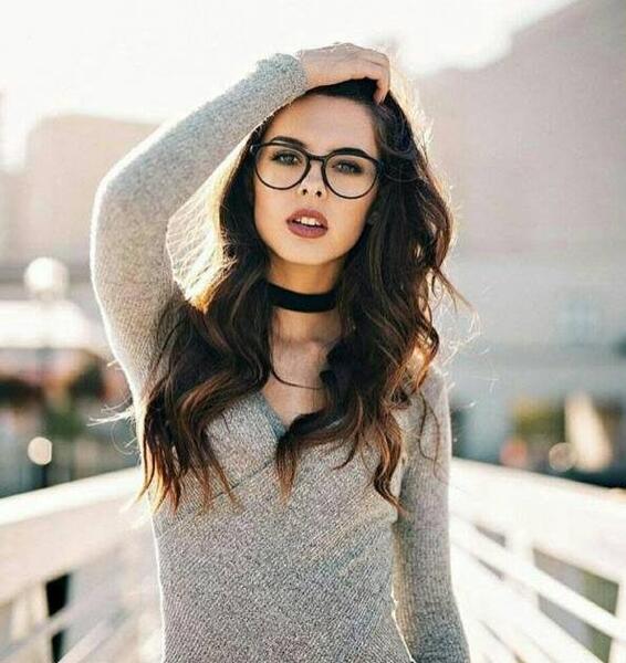 ژست عکس دخترانه ناز