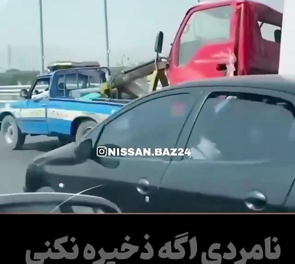 عکس نیسان با بار کاه