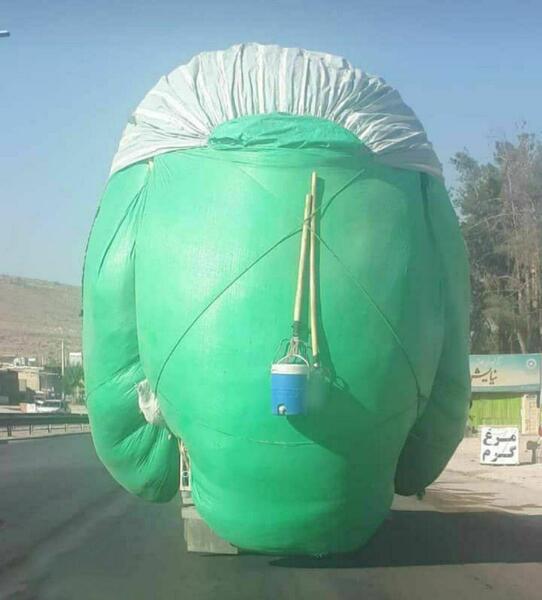 عکس نیسان با بار کاه