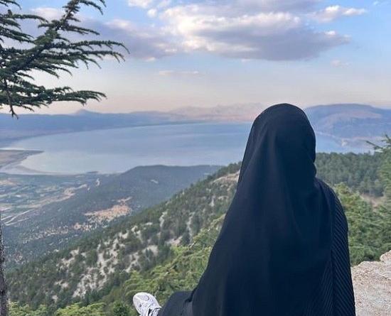 عکس چادری غمگین