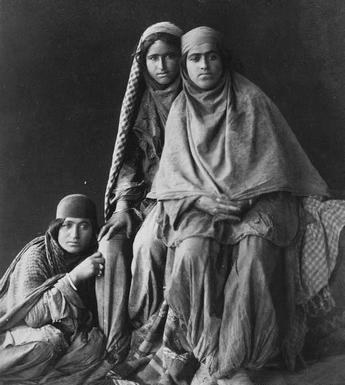 عکس دسته جمعی زنان قاجار