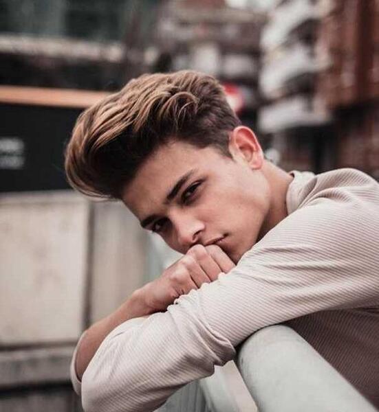 ژست برای عکس فضای باز