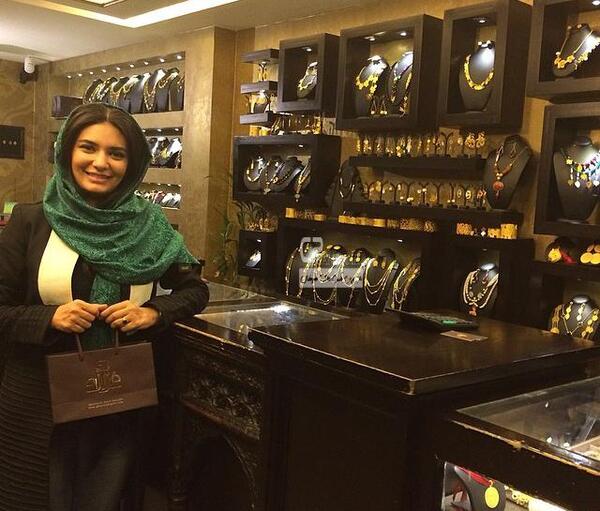 عکس عاطفه نوری با همسرش