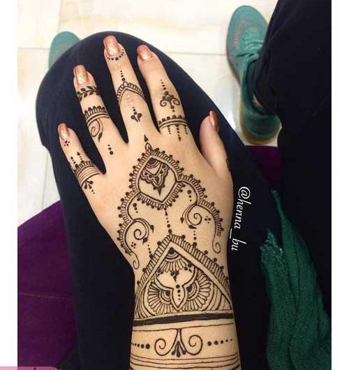 عکس نقش حنا روی دست عروس