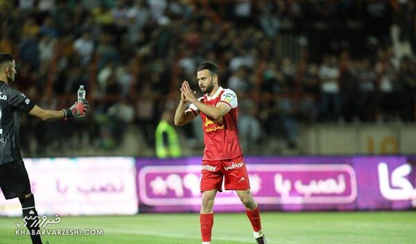 عکس وحید امیری با لباس پرسپولیس