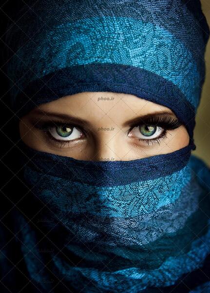 عکس یک خانم با حجاب