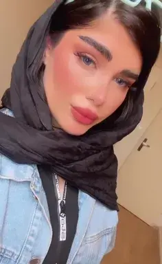 عکس پای عسل بدیعی