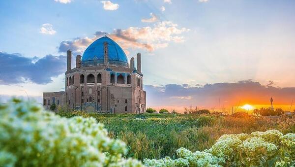 عکس داخل گنبد سلطانیه