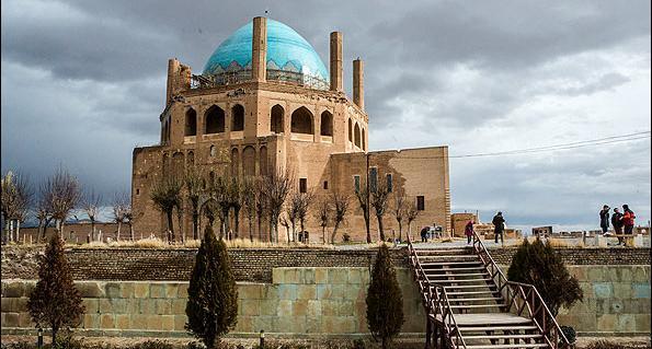عکس داخل گنبد سلطانیه