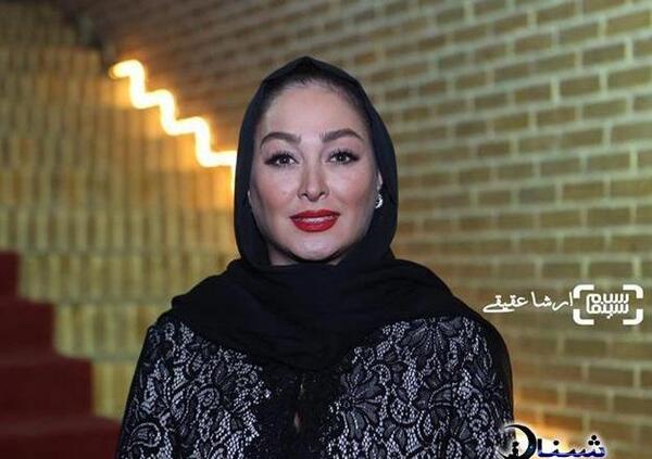 عکس الهام حمیدی در خارج