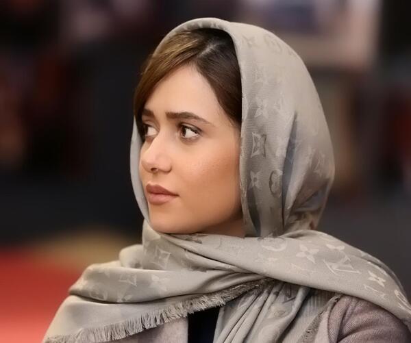 گالری عکس های پریناز ایزدیار