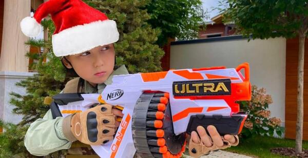 عکس تفنگ اسباب بازی فیلم