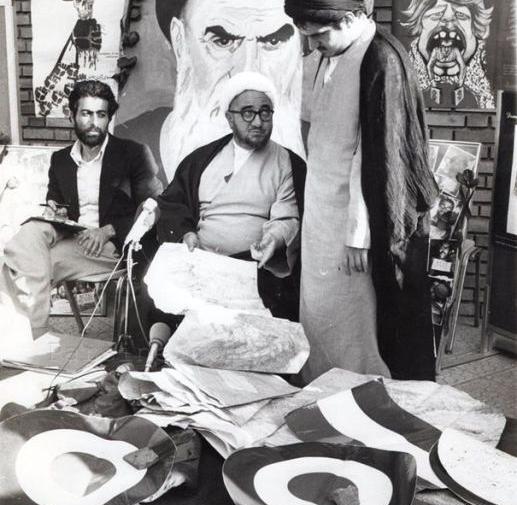 عکس صادق خلخالی