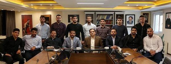 عکس آتش سوزی دهکده آبی پارس