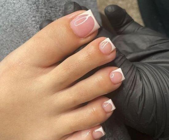 عکس مدل ناخن پا فرنچ