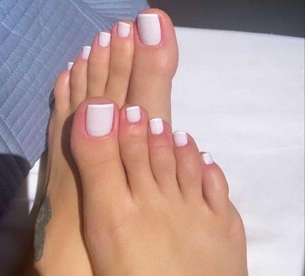 عکس مدل ناخن پا فرنچ