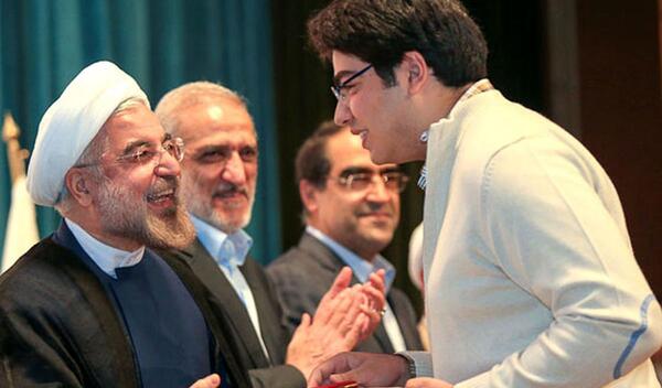عکس خنده روحانی