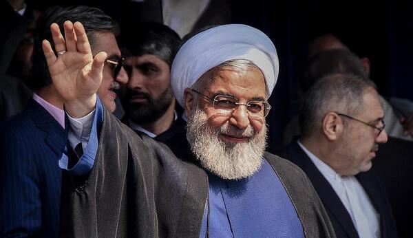 عکس خنده روحانی