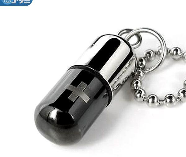 عکس گردنبند پیمان در عاشقانه