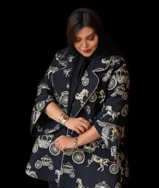 عکس مدل مانتو جلو باز با پارچه ژاکارد