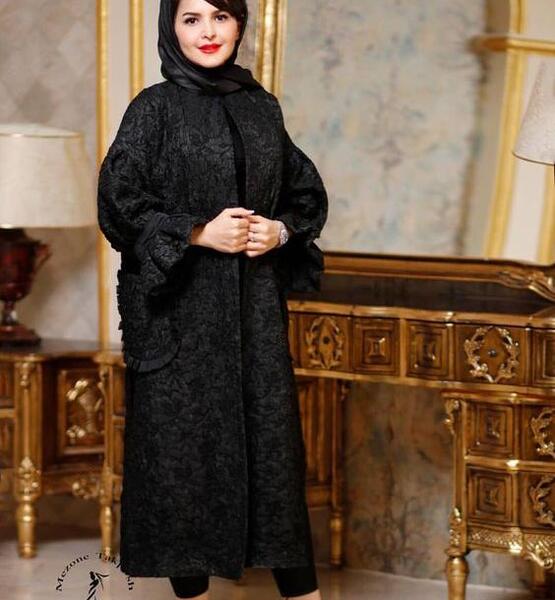 عکس مدل مانتو جلو باز با پارچه ژاکارد