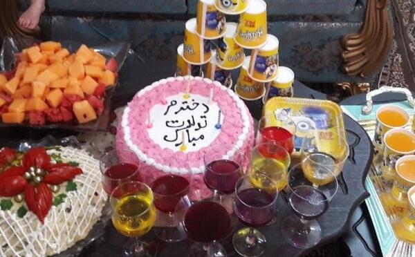 عکس فیک تولد در خانه