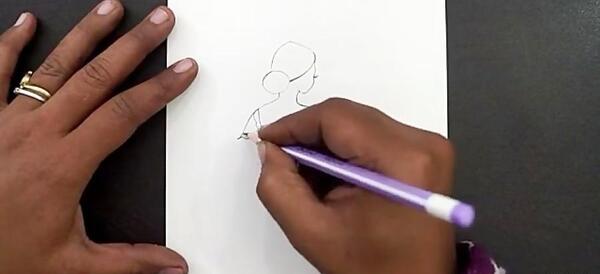 عکس قلب چسب زده