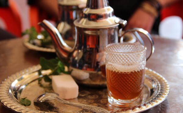 عکس دونفره با چای
