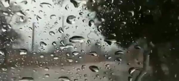 عکس تصاویر بارانی عاشقانه