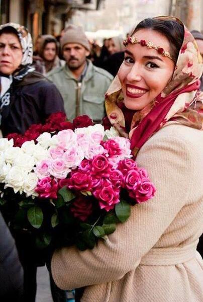 عکس دختر زیبای گلفروش
