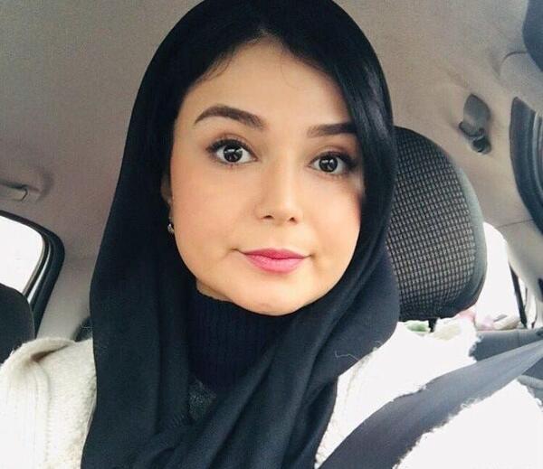 عکس مجری زن مسابقه کهکشان