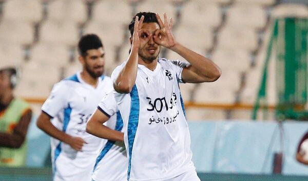 عکس شادی بعد از گل پرسپولیس