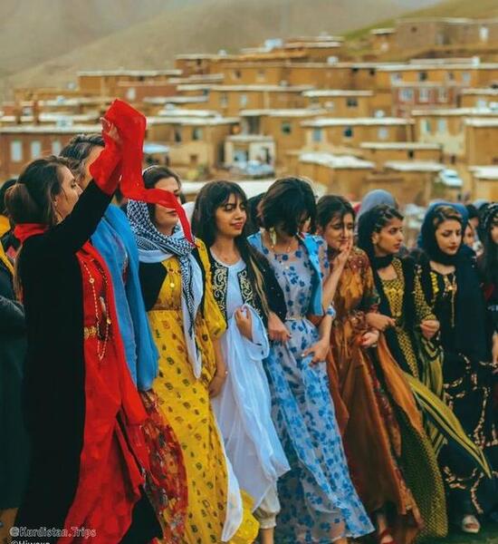 عکس اوین ژن و ژیان