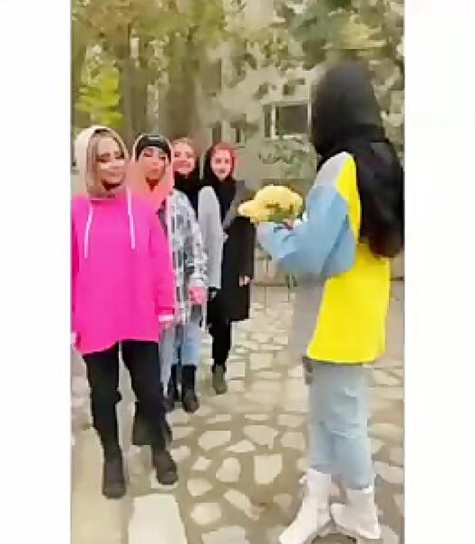 عکس دیانا و نیکا و عسل