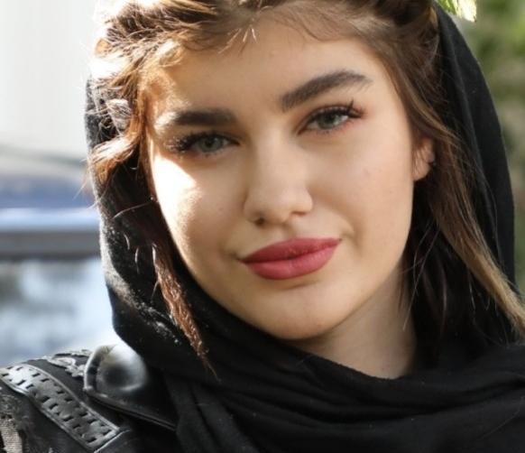 عکس دیانا و نیکا و عسل