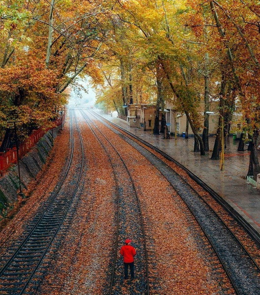 عکس پاییز ایستگاه بیشه
