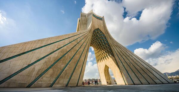 عکس بک گراند آزادی