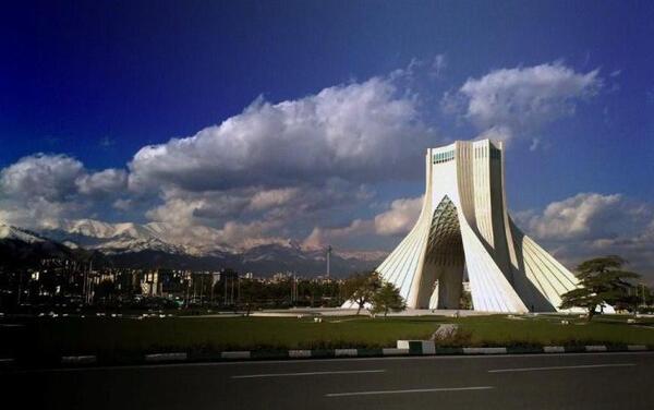 عکس بک گراند آزادی