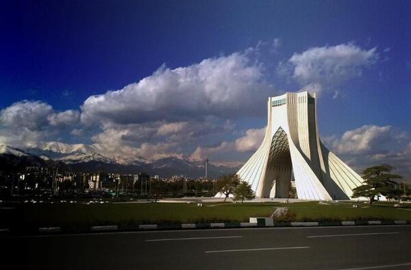 عکس بک گراند آزادی