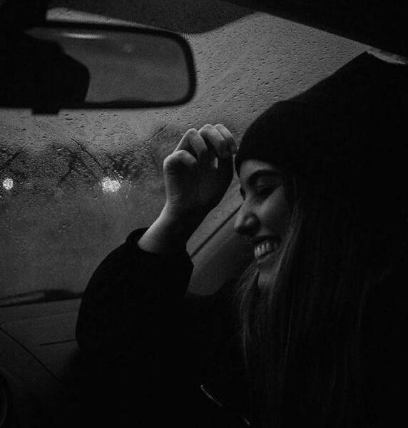 عکس سیاه سفید زن زیبا