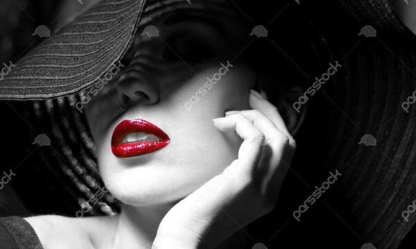 عکس سیاه سفید زن زیبا