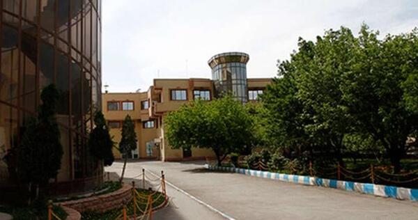 عکس ورزشگاه کارگران تهران