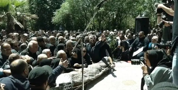 عکس حسام محمودی با همسرش