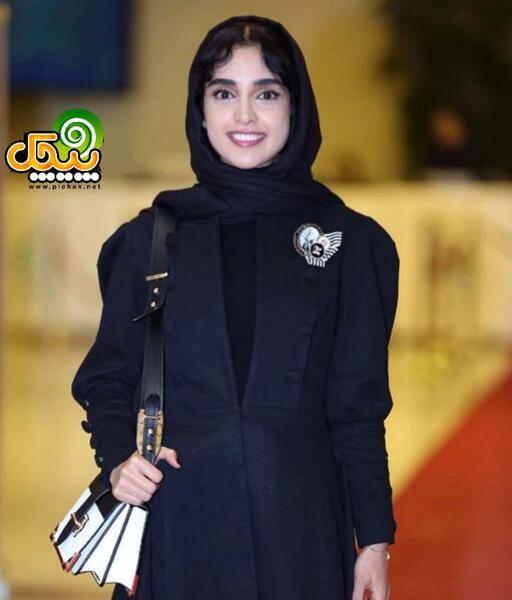 عکس کودکی الهه حصاری