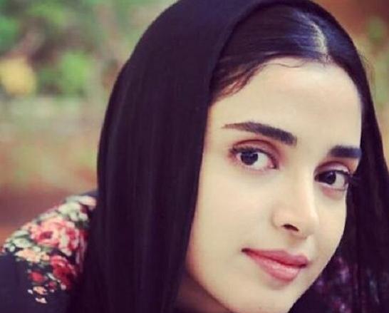 عکس کودکی الهه حصاری